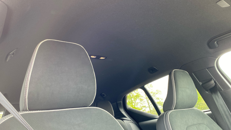 Volvo XC40 2.0 B3P Plus Dark 5dr Auto Petrol Estate